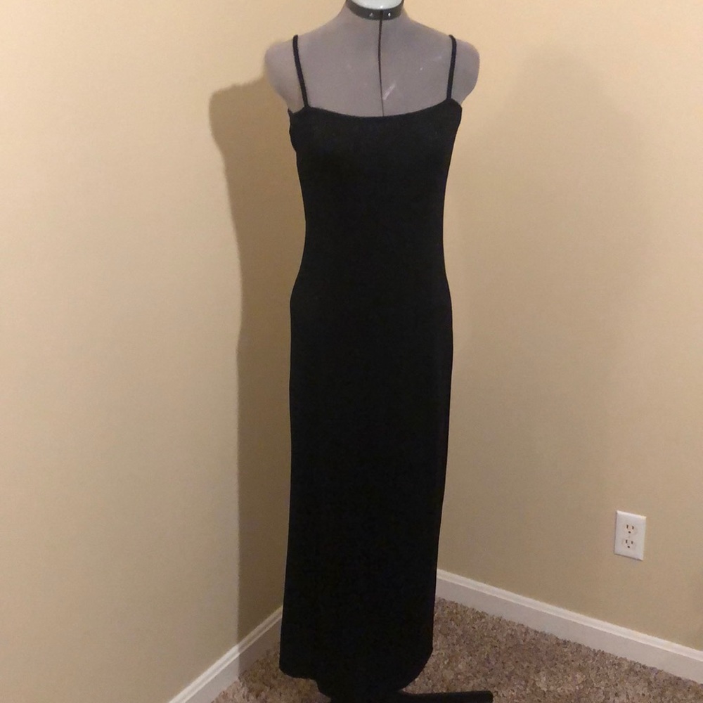 Laundry by Shelli Segal gown